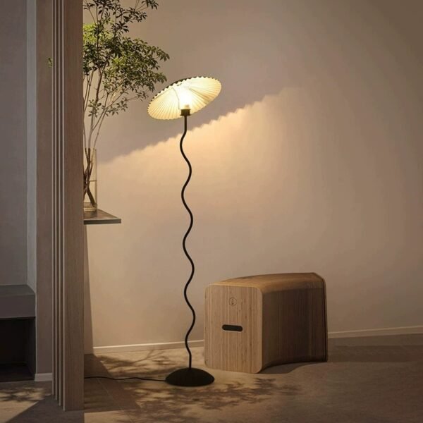 Velma Floor Light - Image 3